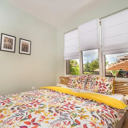 Central Park Lake View Sun Terrace * بلوفديف